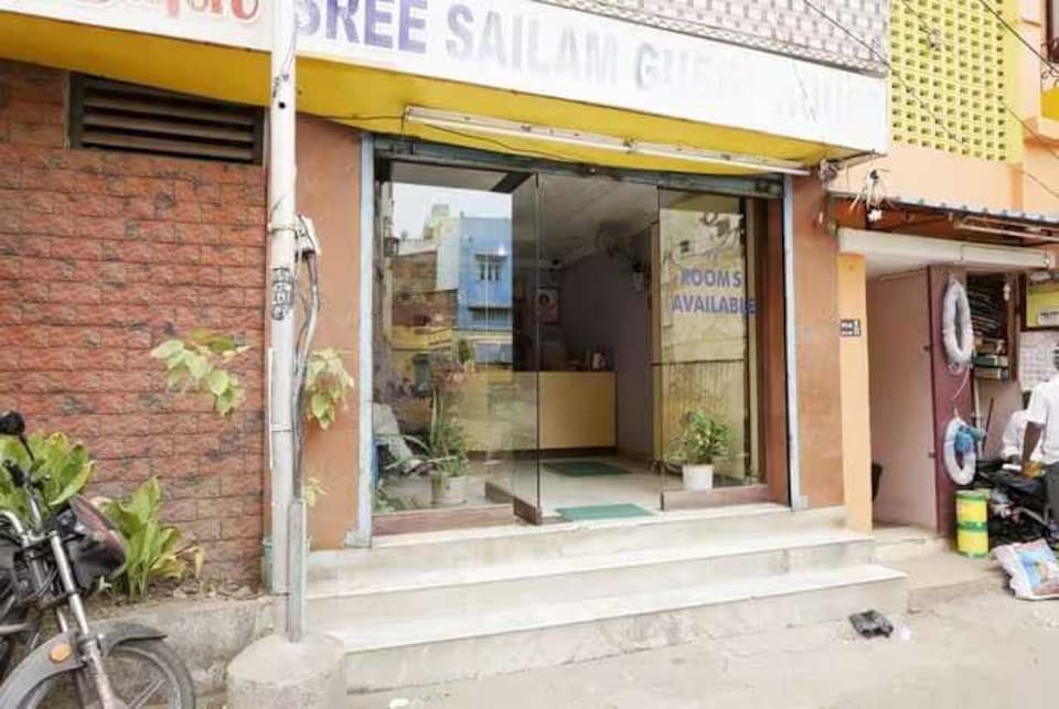 SPOT ON Sree Sailam Guest House, Central Chennai, Chennai