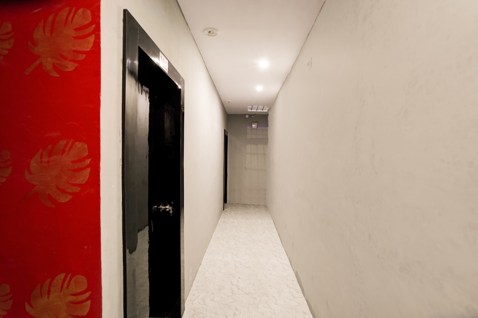 SPOT ON Happy Times Hotel, Bulandshahr, Bulandshahr