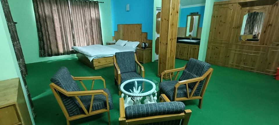 POP HOME 81531A Sylvan Woods Cottage & Home Stay, Vashishtha Cluster, Manali