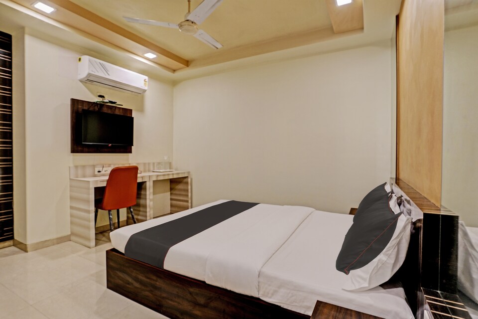 Collection O 815331 Hotel Galaxy Shelter, Mumbai Dadar-Worli-Parel, Mumbai