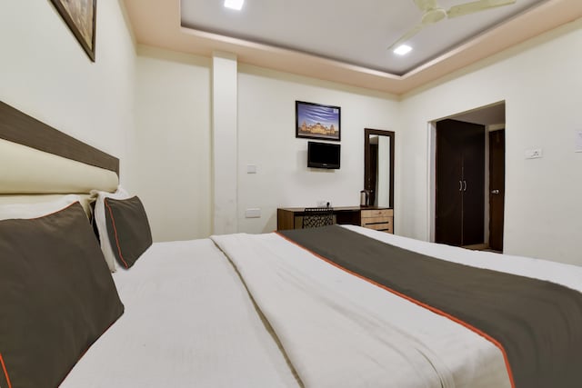OYO 815337 HOTEL RATNAM PALACE
