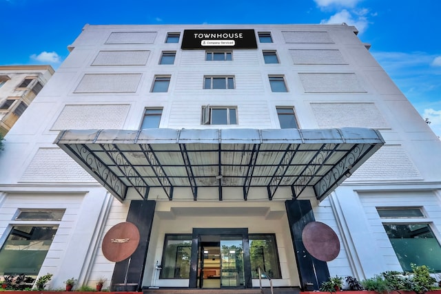 Super Townhouse Kakinada Nagamalli Thota Junction