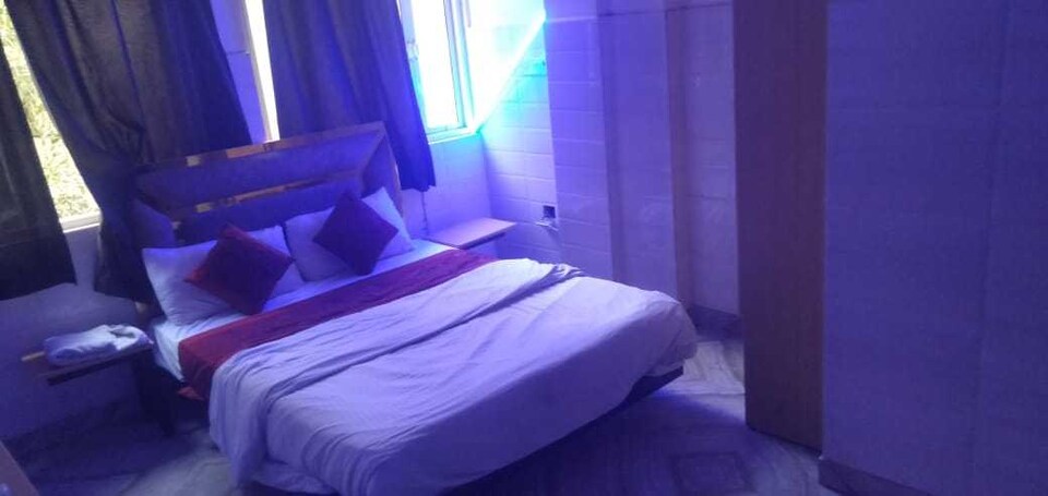 POP 81536F Real Hotel , Dwarka Delhi, Delhi