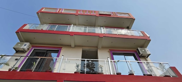 Hotel O Home Siya Homestay