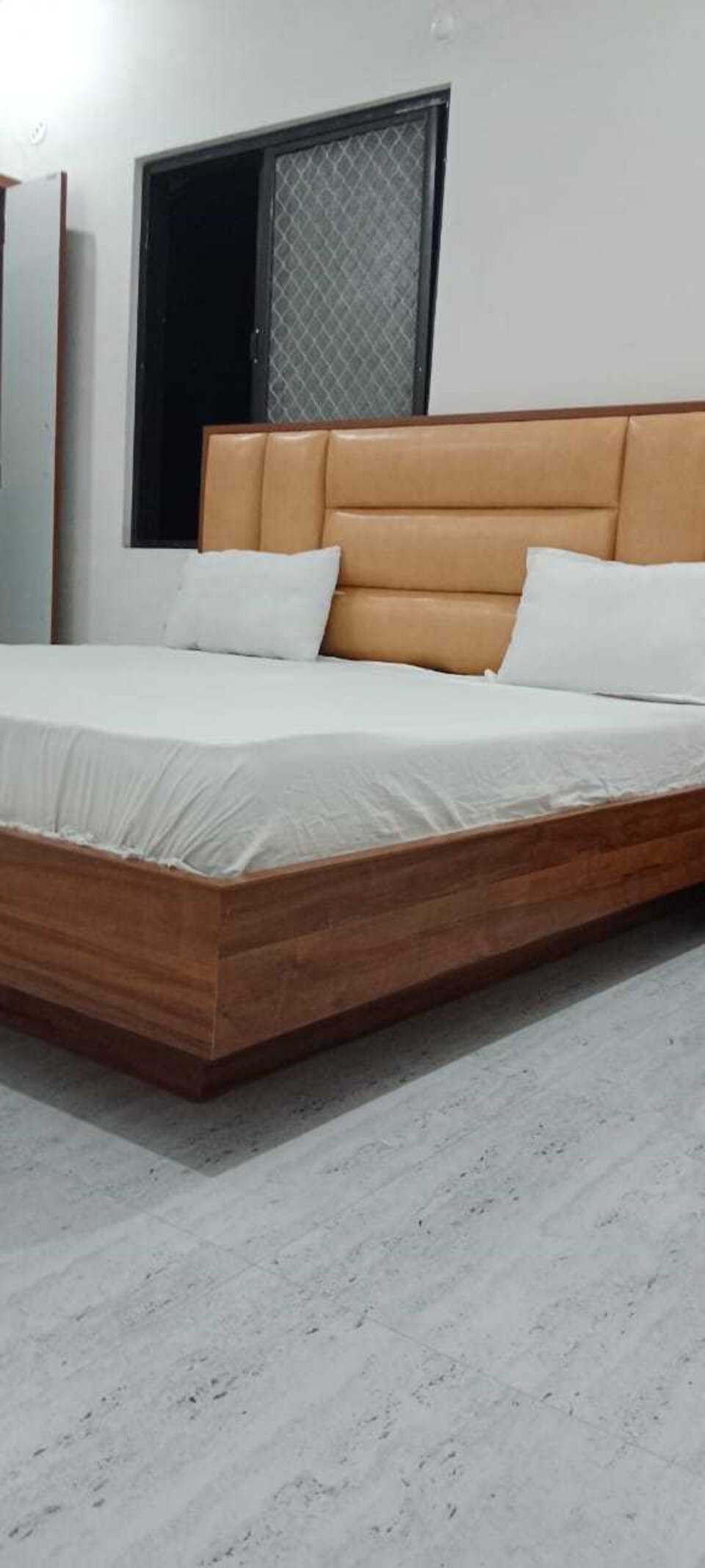 POP 81539G Garam Masala Restaurant , Outer Ajmer, Ajmer