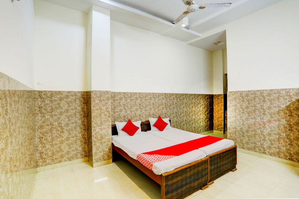 Flagship C. K Palace Hotel, IIT Kanpur, Kanpur