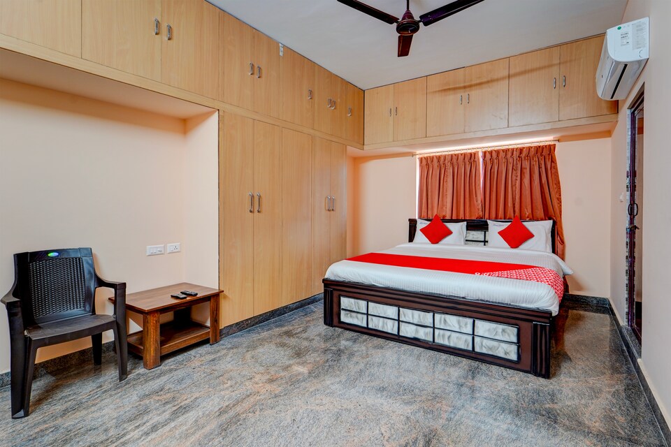 OYO Flagship Shree Balaji Hospitality Services, Tiruchanur Road Tirupati, Tirupati