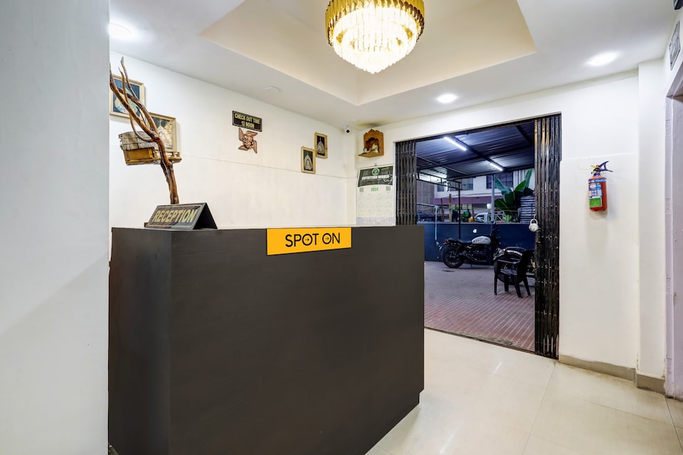 Hotel O Ayushi Hotel, GS Road Guwahati, Guwahati