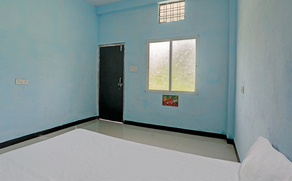 SPOT ON Mathurawala Parisar, Mhow, Mhow