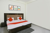 OYO Flagship Hotel Shri Bhairav