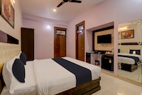 Townhouse OAK Hotel Aradhna Inn Unit By Blue Moon Hotel