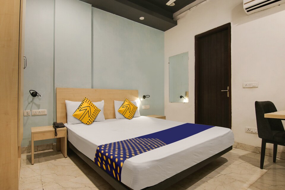 Live on DEL5379, Saket Delhi, Delhi