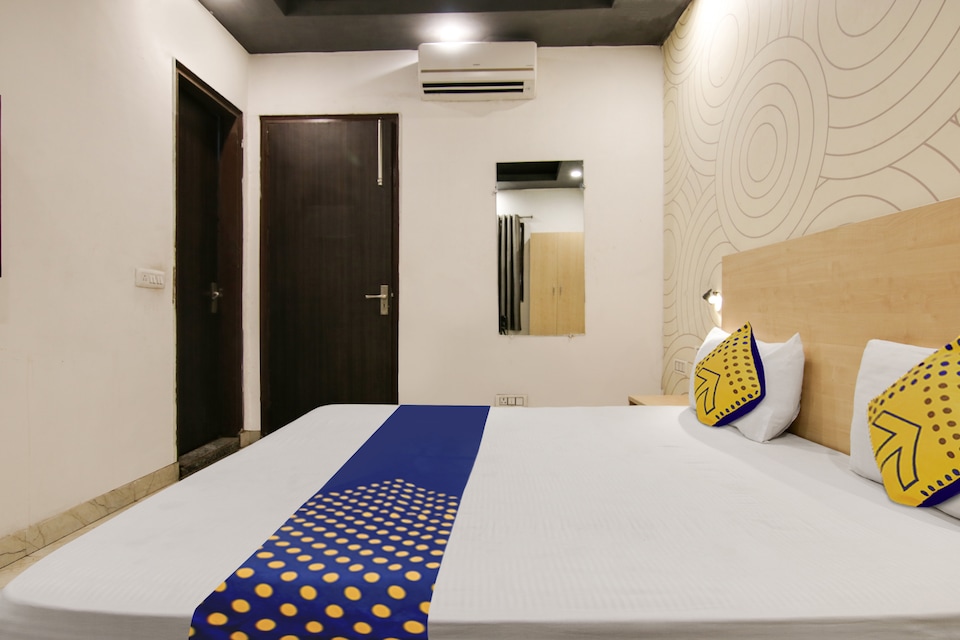 Live on DEL5379, Saket Delhi, Delhi