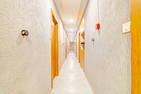 Collection O Adajan Formerly Hotel Western Inn