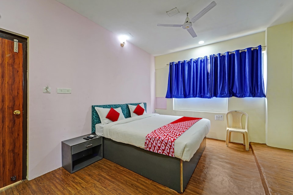 OYO Flagship Aishwarya Thirumani Residency, Velachery, Chennai