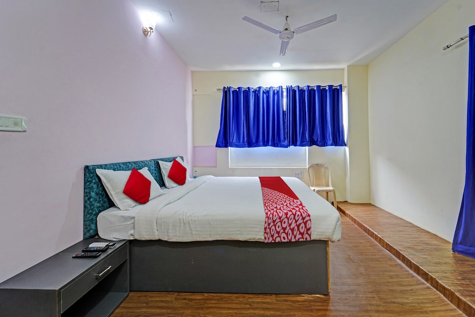 OYO Flagship Aishwarya Thirumani Residency, Velachery, Chennai