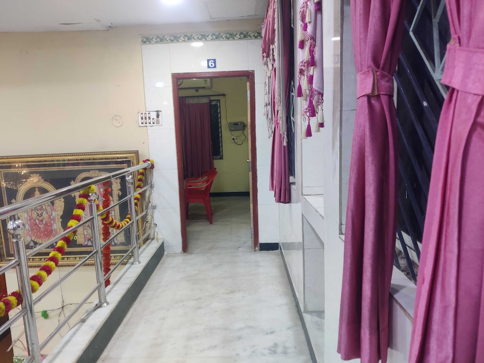 OYO Flagship Almighty, Porur Chennai, Chennai