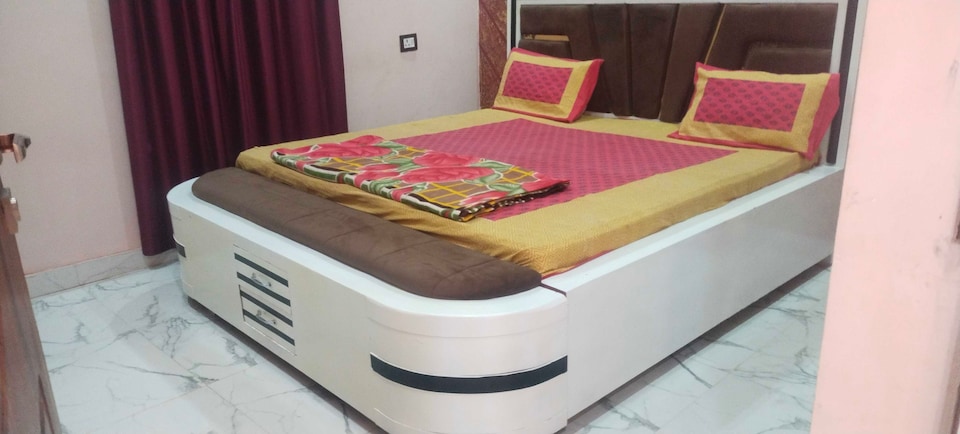 OYO Hotel Rs Blue , Agra, Agra