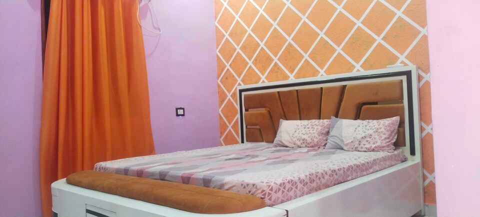 OYO Hotel Rs Blue , Agra, Agra