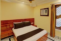 OYO Flagship Sawariya Palace