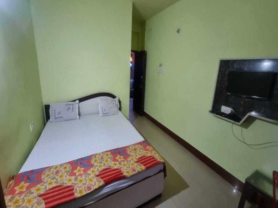 SPOT ON Hotel Shree Sai Inn, Grand Road Puri, Puri