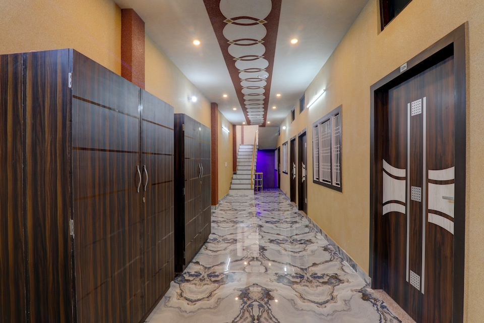 Hotel O Veda In Guest House, Golghar, Gorakhpur