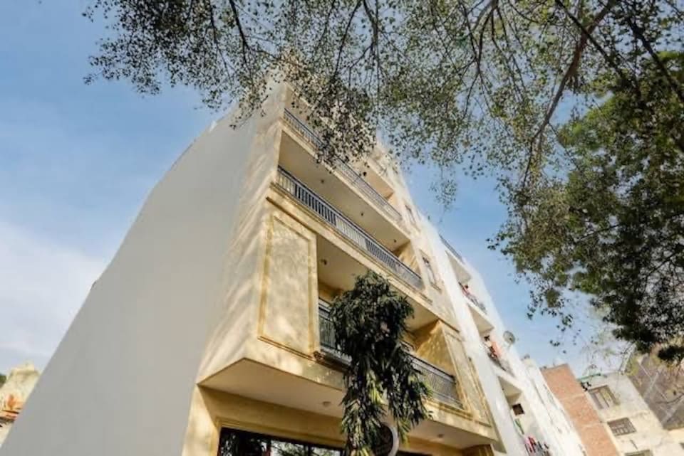 Hotel O White Pearl, Saket Delhi, Delhi