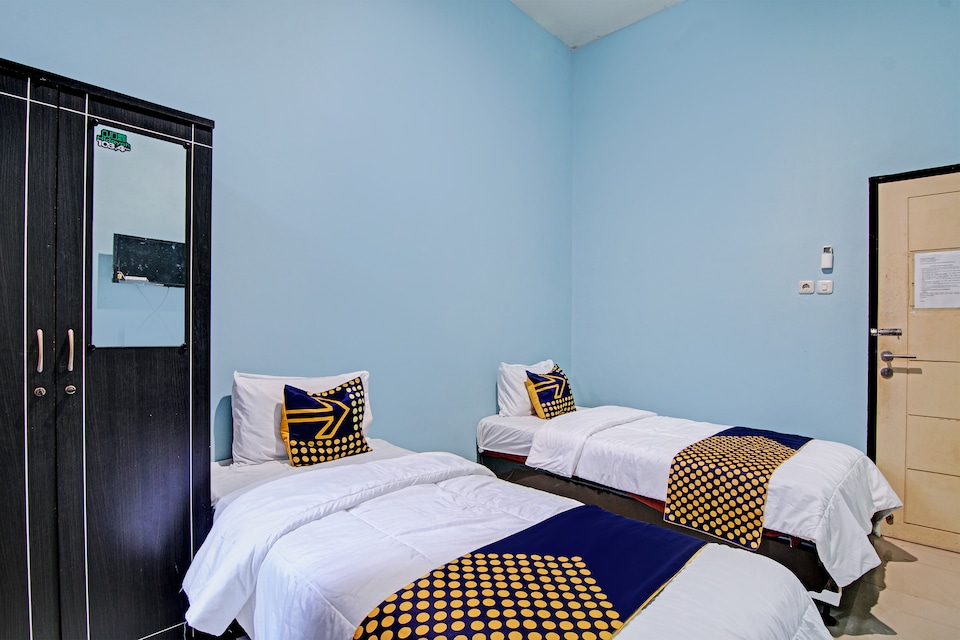 Hotel O Penginapan Puti SyariahNearBandara Sultan Syarif Kasim II, Pekanbaru, Pekanbaru