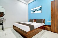 OYO Flagship Hotel Golden Epoch 