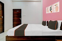 OYO Flagship Hotel Golden Epoch 