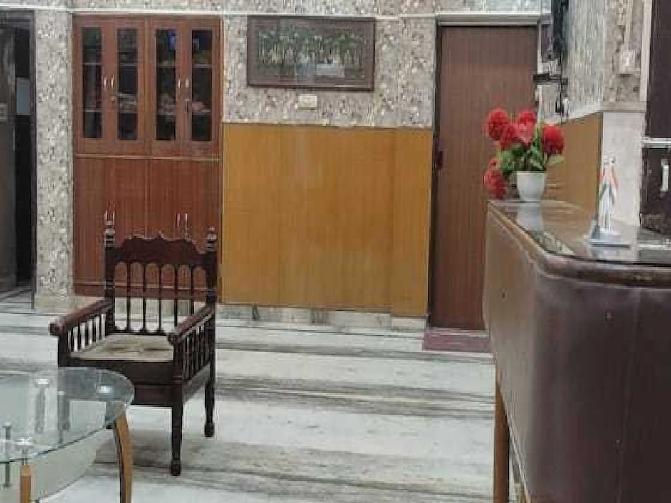 Hotel O Wood stock home stay', Mahanagar Lucknow, Lucknow