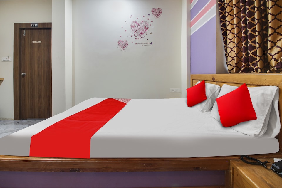 OYO Flagship Hotel Unique Inn, Bus Stand Nagpur, Nagpur