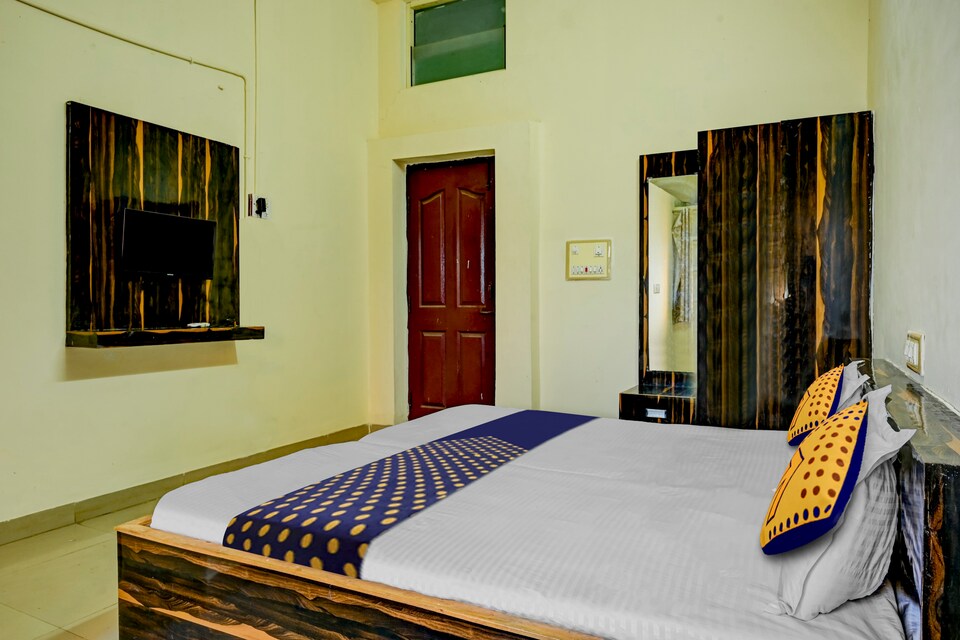 OYO Hotel Harsha Varsha Deluxe Lodge, Haveri, Haveri