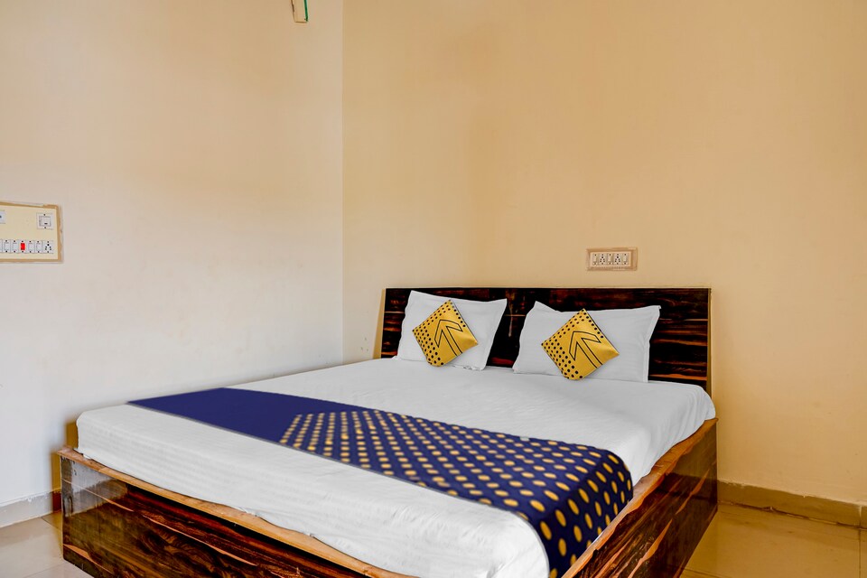 OYO Hotel Harsha Varsha Deluxe Lodge, Haveri, Haveri