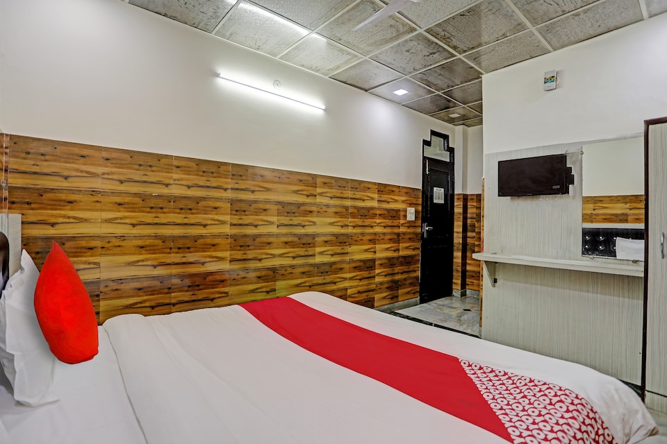 Hotel O Umen Hotels, Noida City, Noida