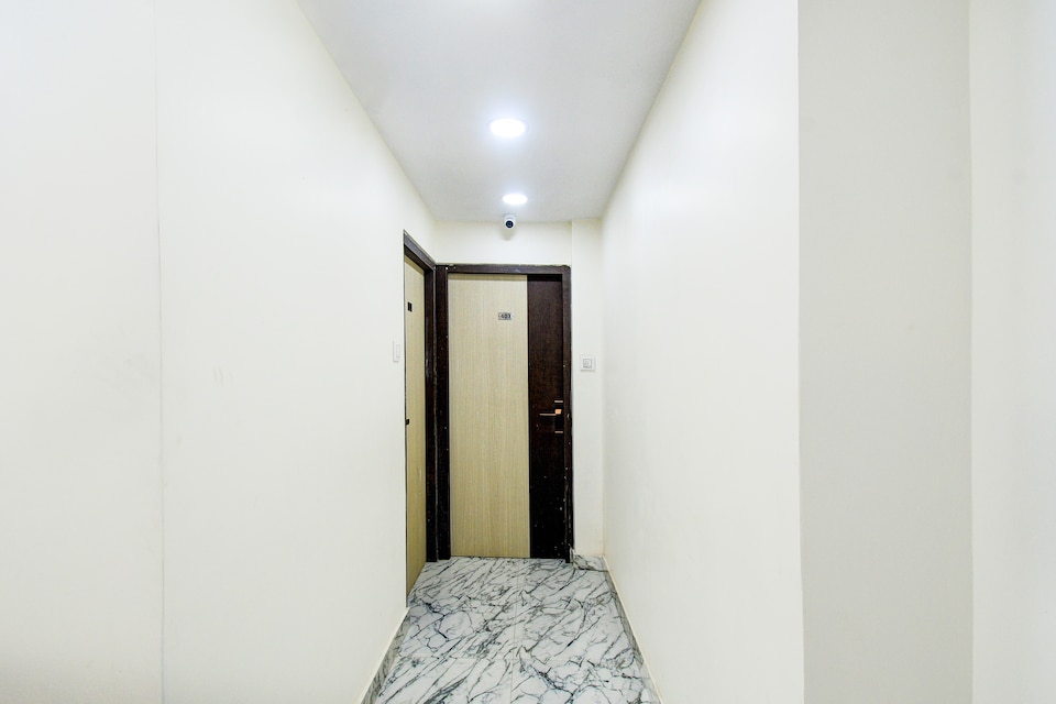 OYO 815791 Hotel SR Royale, Esplanade Kolkata, Kolkata