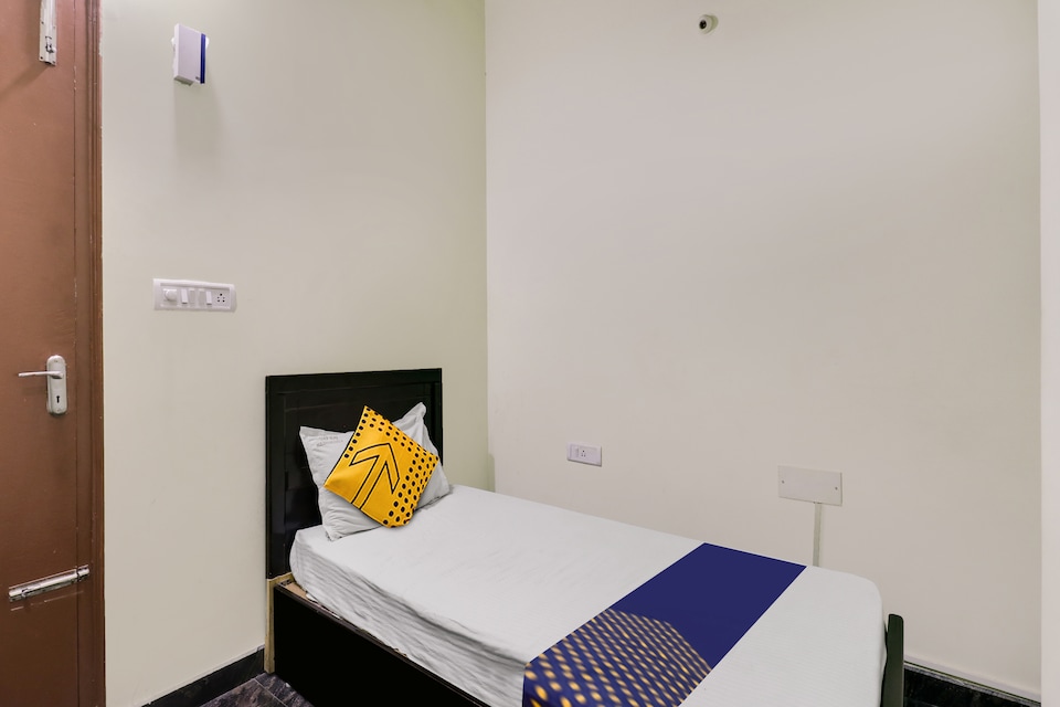SPOT ON R K Inn, BTM Madiwala Bangalore, Bangalore