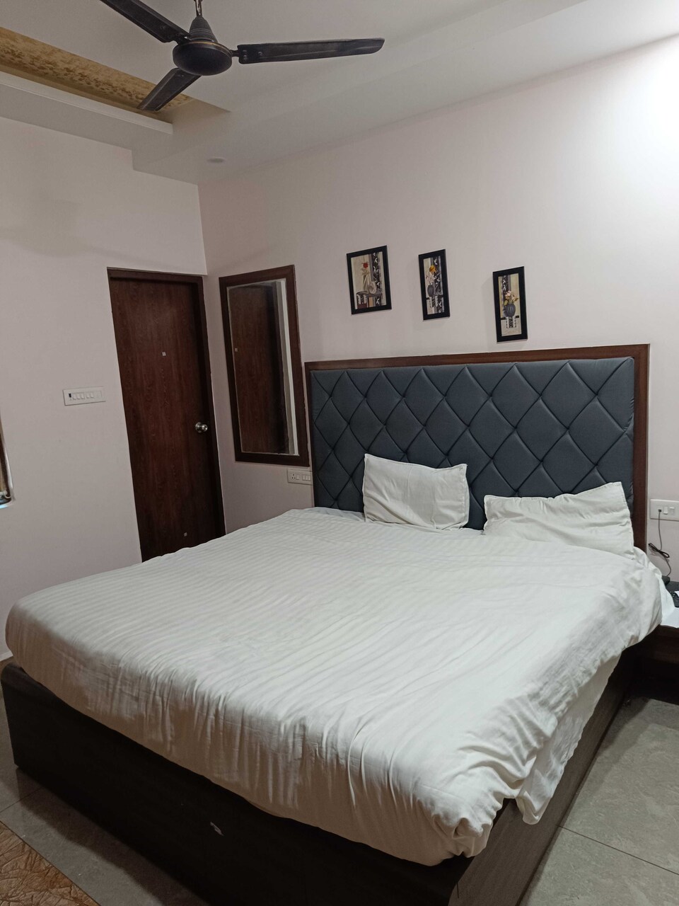 POP 81582A Hotel Kashi Pilgrimage, Lanka, Varanasi