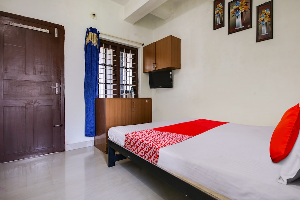 OYO Flagship Blue Wind Regency, Alappuzha Town Alappuzha, Alappuzha