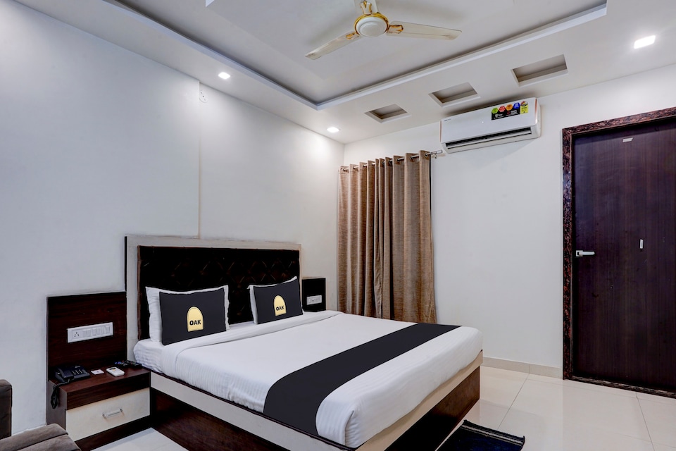 Townhouse OAK Hotel Seven W, Kota, Kota