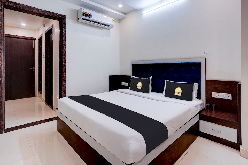 Townhouse OAK Hotel Seven W, Kota, Kota