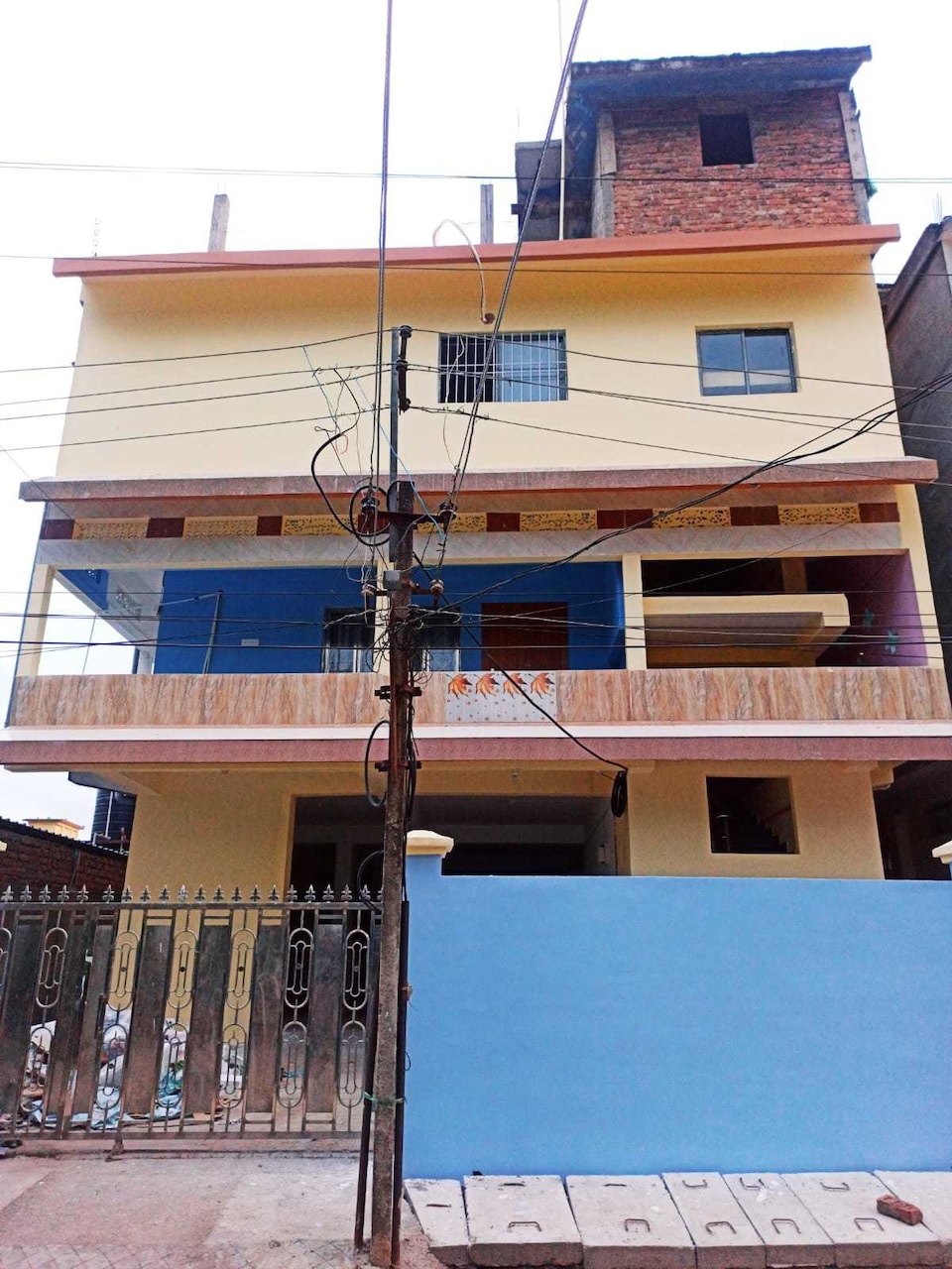 OYO Flagship Nivas Inn, GS Road Guwahati, Guwahati