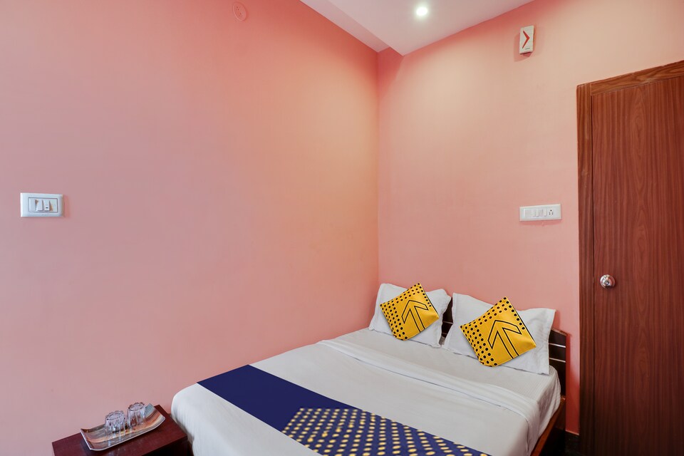 SPOT ON Hotel Shreyas, Rajajinagar Bangalore, Bangalore