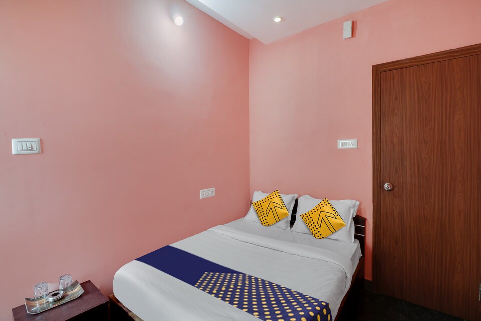 SPOT ON Hotel Shreyas, Rajajinagar Bangalore, Bangalore
