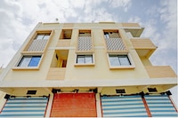 OYO 815927 MANISHA PALACE