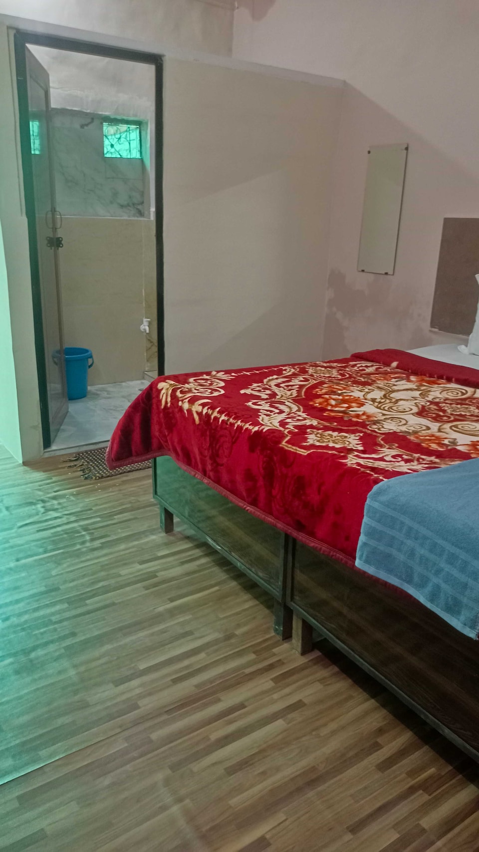 OYO Hotel Yuvraj Resort , Okhla Jasola Delhi, Delhi