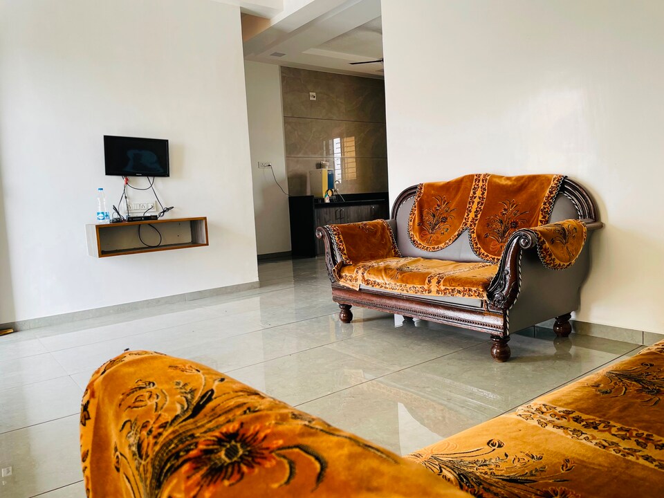 POP HOME 81594K Shaneshver Farm Villa, Adajan, Surat