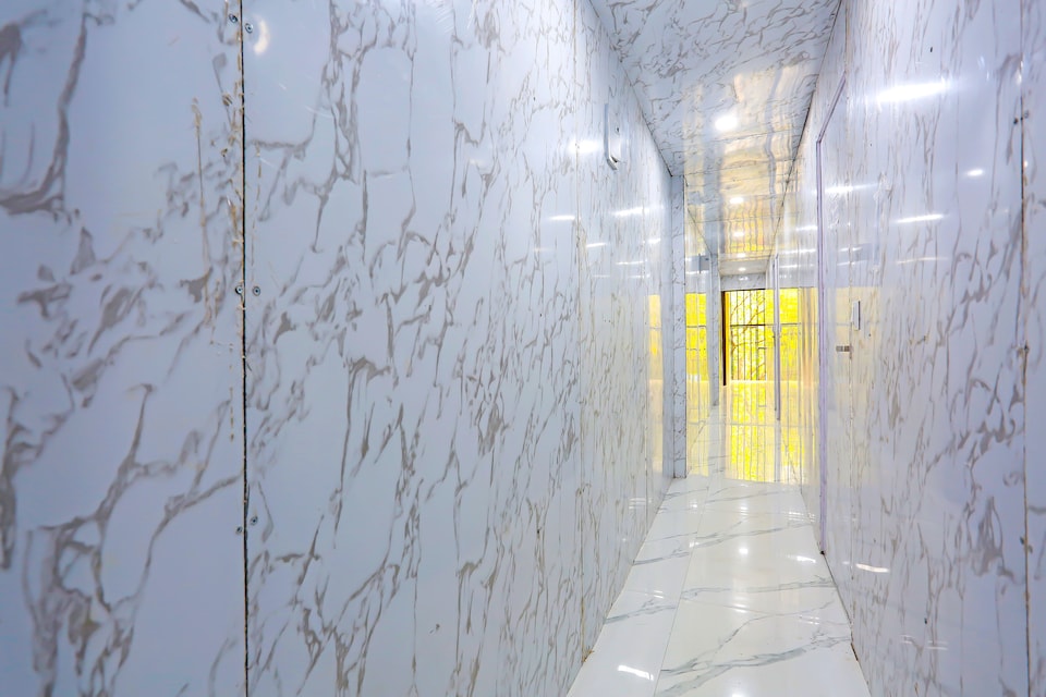 Hotel O Happy Hours, Saket Delhi, Delhi