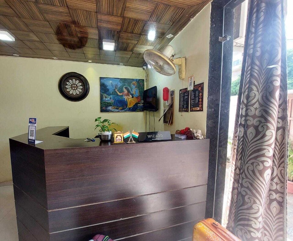 POP 81600E The Max Hotel, Gomti Nagar Lucknow, Lucknow