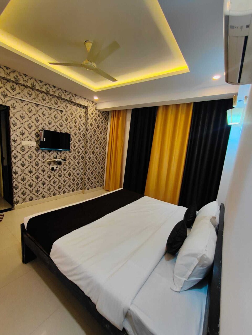 POP 81601C The Grande Palace, MP Nagar Bhopal, Bhopal